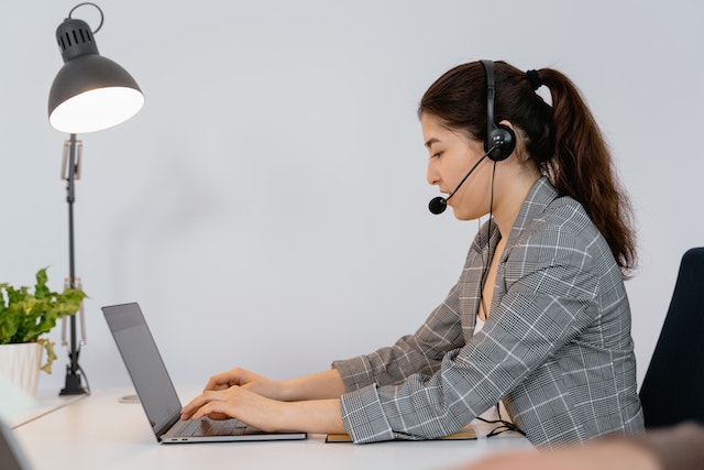 Een telefoonnummer zoeken, kan dit online?